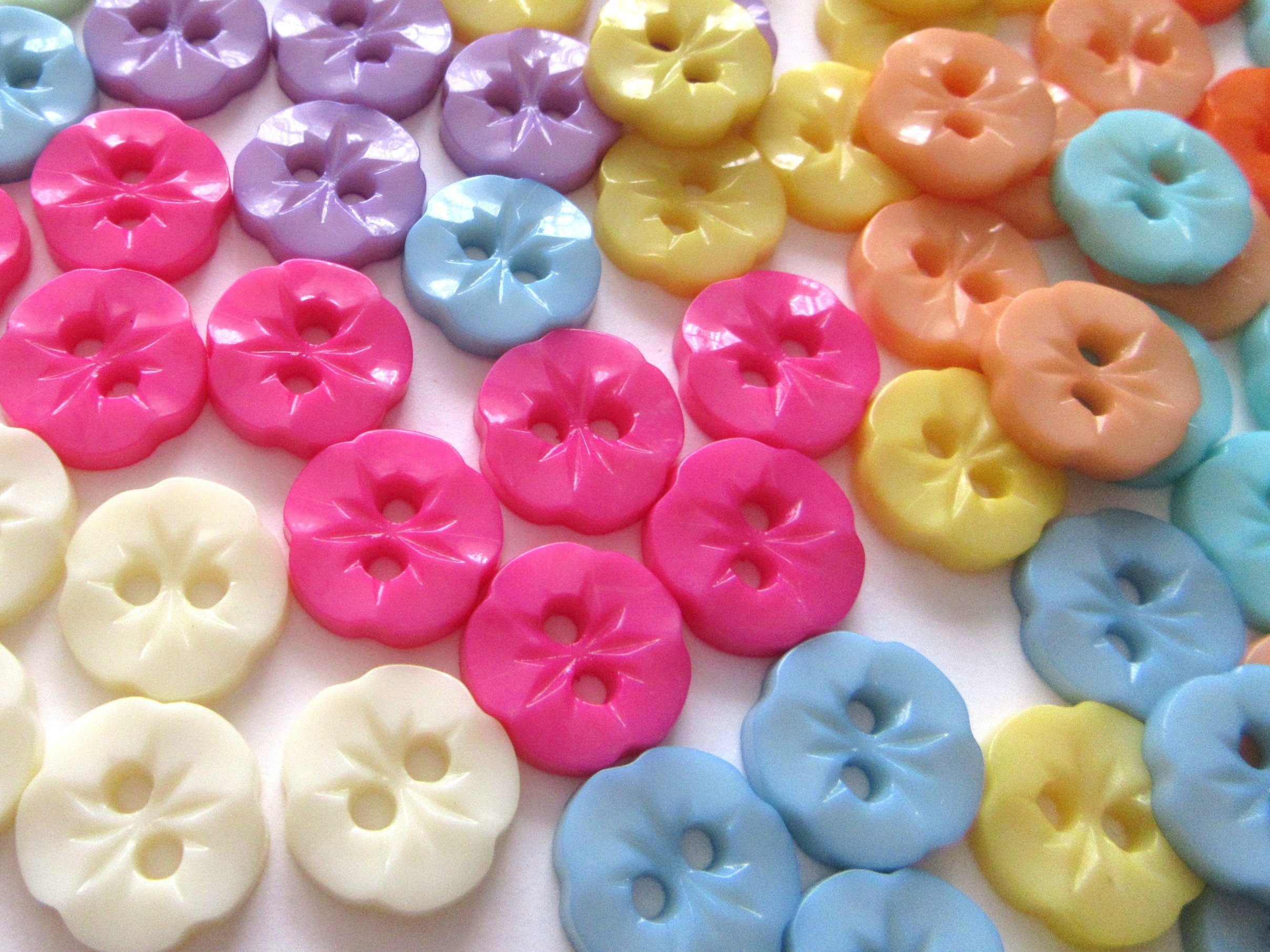 IMG_2387 BUTTON 12MM 3683 - Image 1