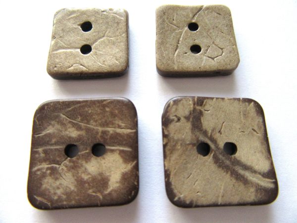 COCONUT BUTTON 18CM 3783