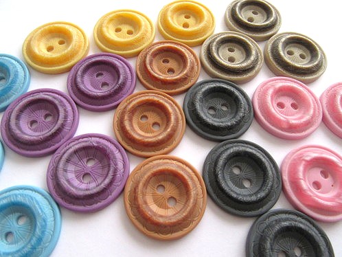 IMG_6152 BUTTON 338 - Image 1